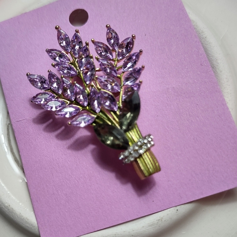 Lavender Flowers Bouquet Brooch - Picture 8 of 10